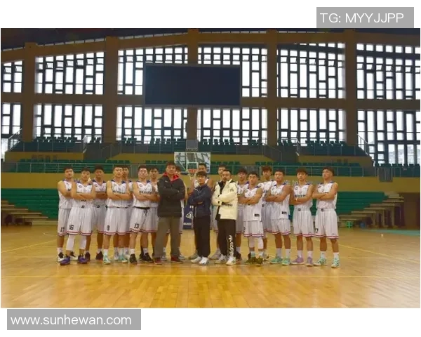 重庆篮球队在城市联赛中的实力展现与战术分析